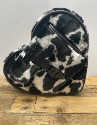 Martens black white animal - martens,