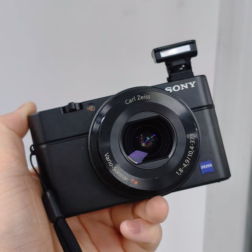 New sony rx100 - 95%, 3.6