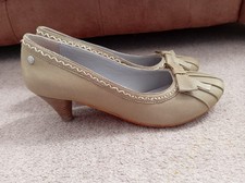 Moshulu Ladies Leather Slip On