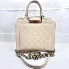 CHANEL Beige Quilted Click