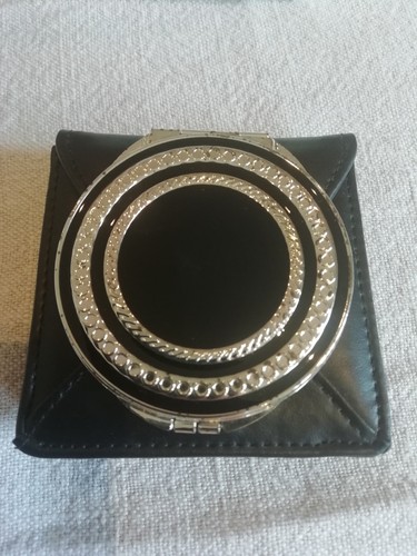 Vera wang compact - vera, (wedgwood)