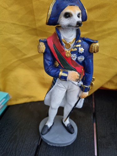 Napolion meerkat resin - "napolion",