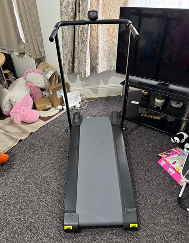 Manual foldaway treadmill - treadmill, with