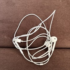 Genuine Original Apple A1748