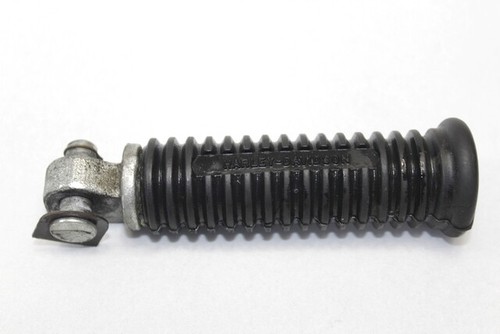 Rear left footboard harley - left,