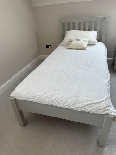 Unused pale grey - pale, slat
