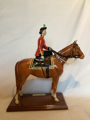 Beswick horse queen trooping - beswick,
