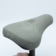 Pivotal Seat and Seatpost BMX Dirt Jump Mountain Bike Freeride Green Padded