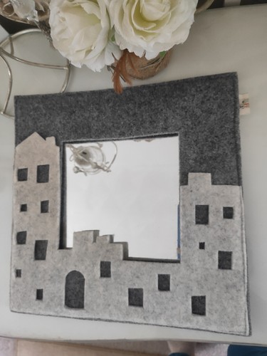 Gorgeous designed felt frame - gorgeous,
