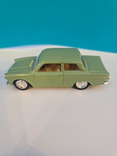 Corgi ford cortina - cortina, lotus