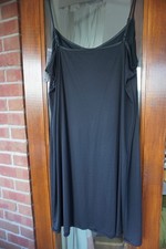 BUNDLE OF FOUR MARKS AND SPENCER PETTICOATS, SIZE 20