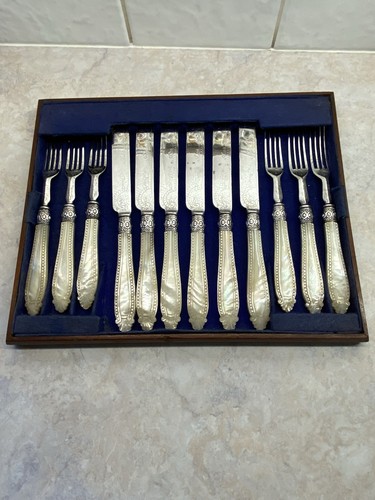 Mother pearl handled silver - of,