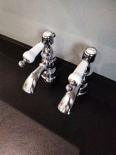 Heritage Bathrooms 1924 Glastonbury Chrome Bath Taps Ceramic Handles QT Pre Own