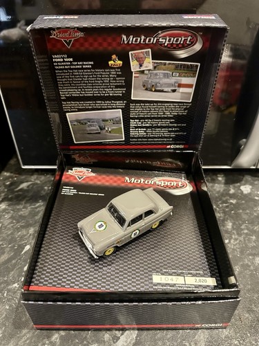 Corgi motorsport va02112 ford - corgi,