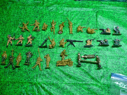 Ww2 lot plastic - ww2,