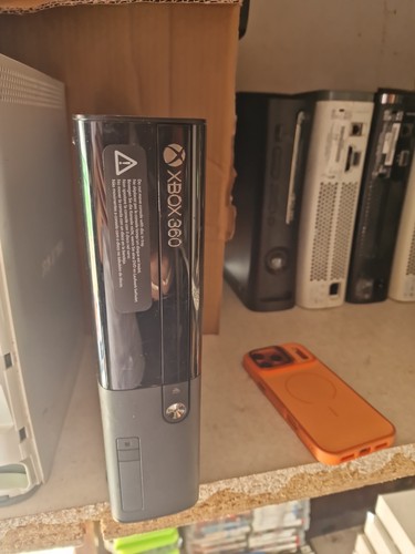 Xbox 360 4gb slim console - xbox, e