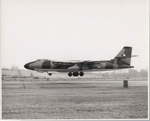 Vickers valiant bomber - valiant,