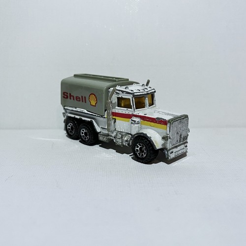 Matchbox peterbilt oil tanker - peterbilt,