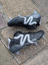  Rugby Boot, Mitre Italia/Kiwi Black, UK 4  Football/Rugby Boots great condition