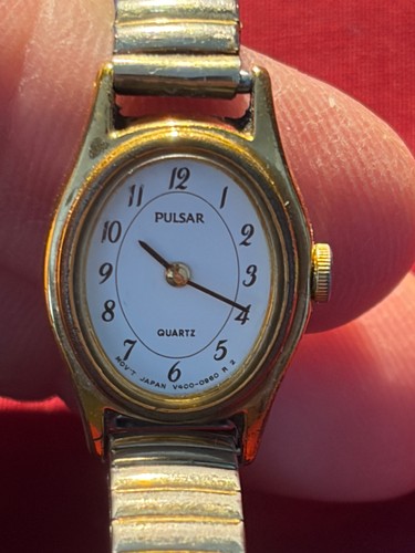 Vintage pulsar quartz watch - pulsar,