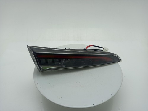 Toyota corolla tail light rear - toyota,