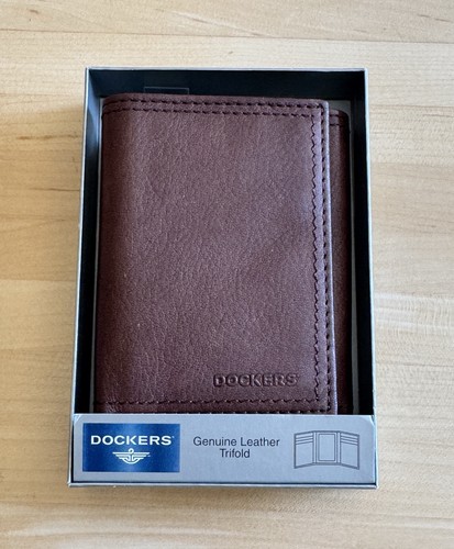 Dockers leather tri fold