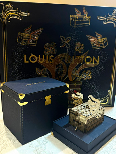 Louis vuitton ornament wing - louis,