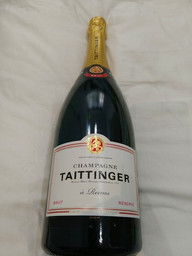 Taittinger dummy display