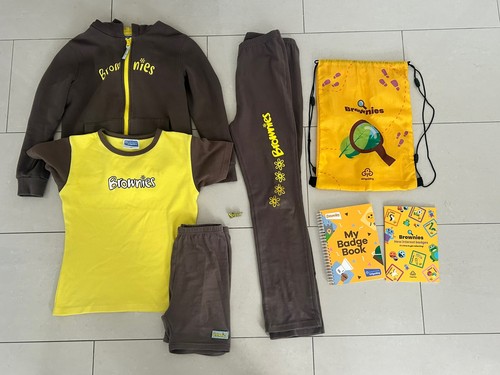 Girls brownies uniform and - uniform,