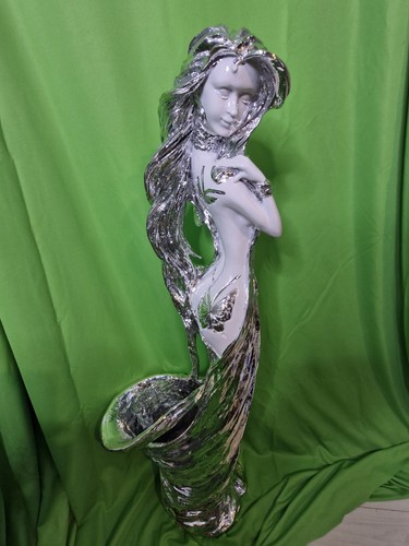 White silver drag queen - drag,