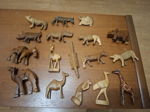 Joblot wooden carved - 17,