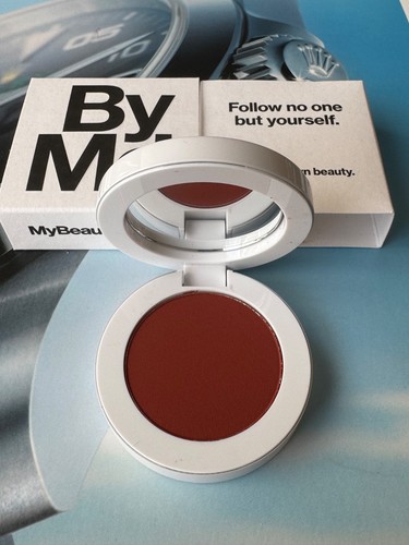 Total colour matte - by, me