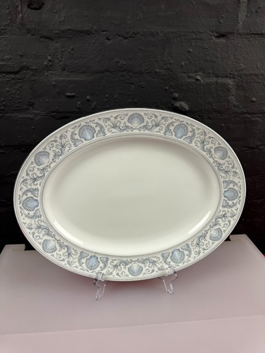 Wedgwood white dolphins r4652 - dolphins,