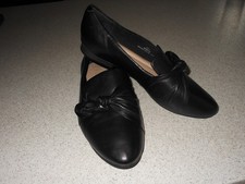 Marks &  Spencer  Black leather shoes with Bow Detail. UK7 EU40.5 Wider Fit. BN