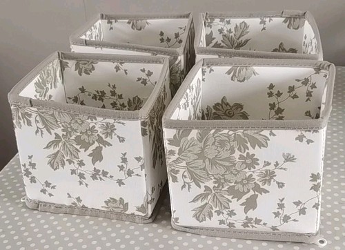 Set small collapsible - of,