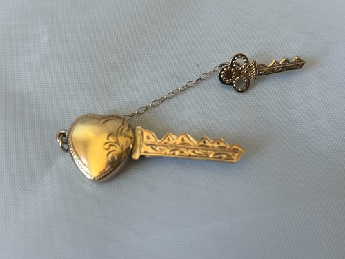 Antique 9ct gold - lined, heart