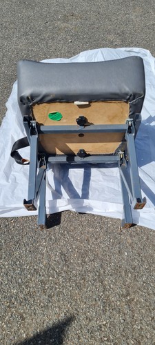 Single seat with belt - seat,