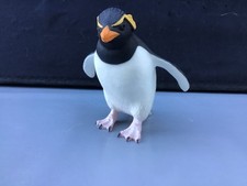 PENGUIN  SOLID FIGURE  9 cm
