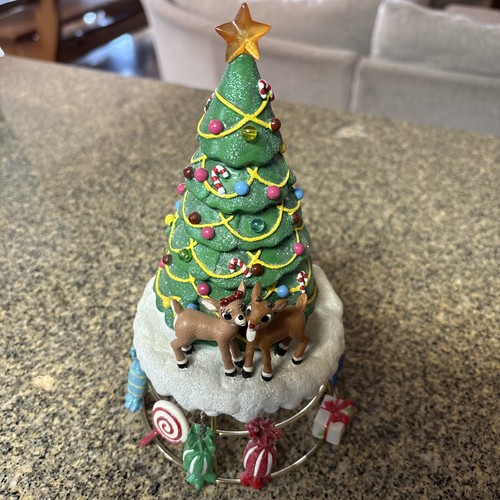 Hawthorne village rudolph the - hawthorne,