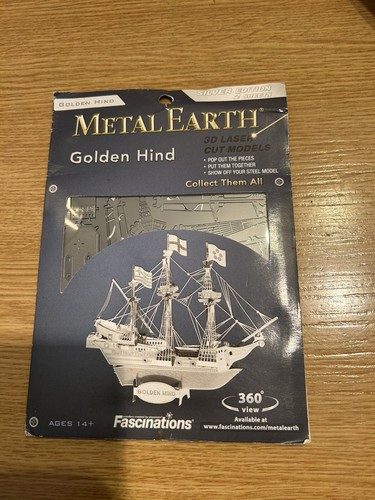 Golden hind metal earth - golden,