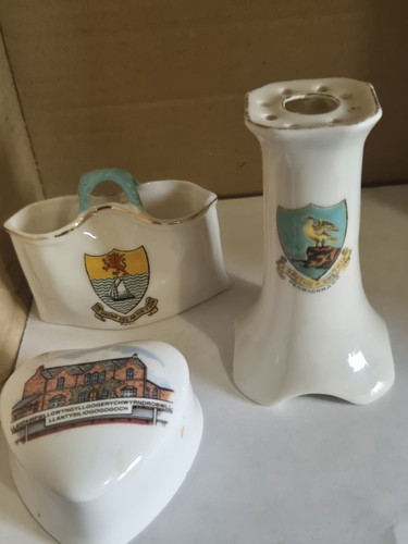 Welsh crested ware - welsh,