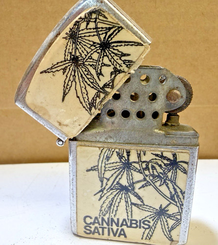 Cannabis sativa nesor lighters - nesor,