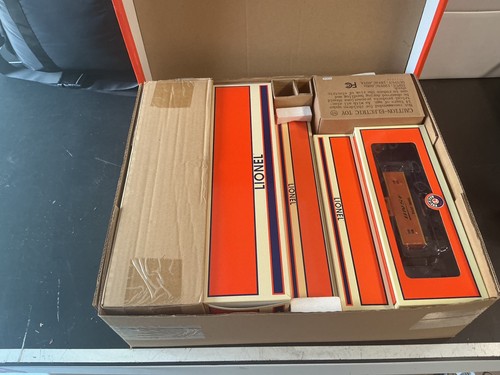 Lionel bnsf freight set - freight,