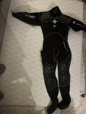 Men’s  Scuba Pro Everdry 4.0 Dry Suit Size Small