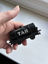 ERTL THOMAS THE TANK ENGINE &