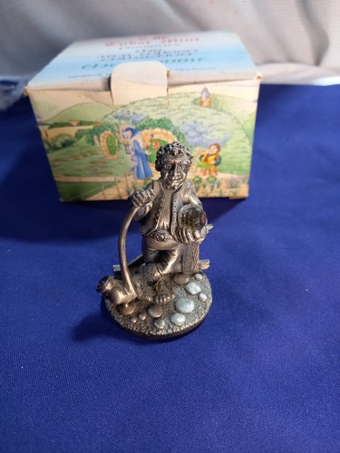The tudor mint hobbit - tudor,