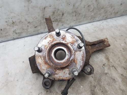 Nissan trail hub stub - x,