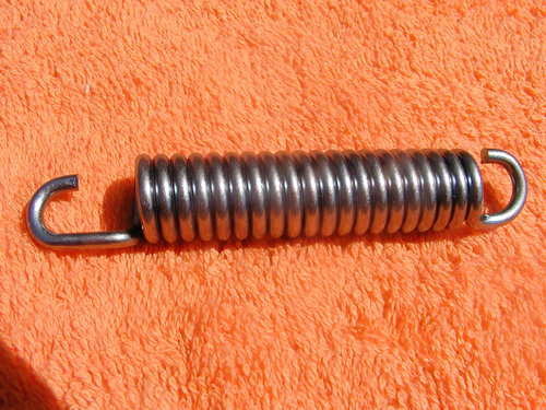 Centre stand spring - centre, zinc