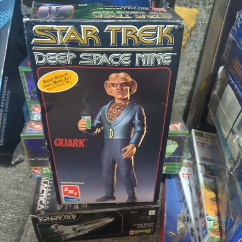 Amt deep space quark 6 - space, 9