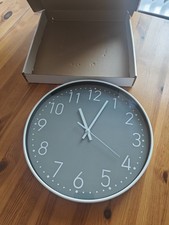 YUNDO Wall Clock - Silent & Non Ticking Moder Quartz 12"- Battery Operated